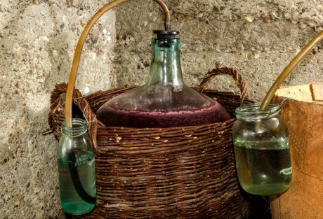 Гидрозатворы для брожения вина